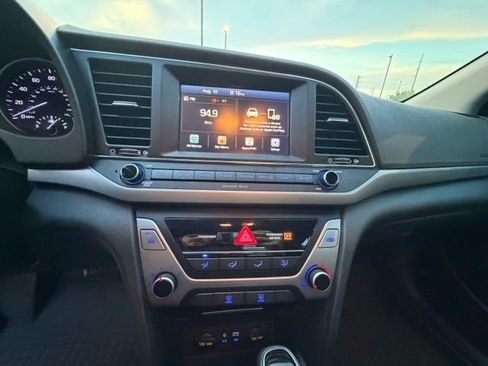 Used 2018 Hyundai Elantra SEL FWD image 12