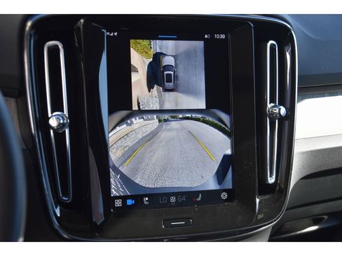 Certified 2025 Volvo XC40 B5 Ultra w/ Protection Package Premier image 23