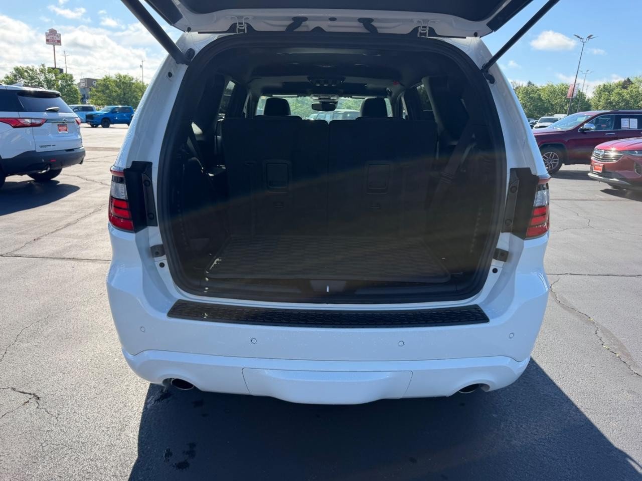 Used 2023 Dodge Durango R/T AWD/4WD image 5