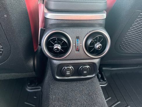 Used 2019 Kia Stinger GT2 AWD/4WD image 10