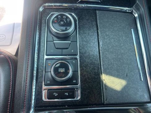 Used 2023 Ford Expedition Max Limited image 37