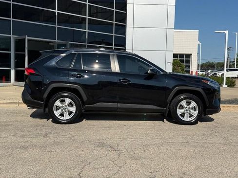 Used 2021 Toyota RAV4 XLE w/ Convenience Package AWD/4WD image 2