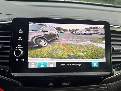 Used 2025 Honda Ridgeline RTL image 13
