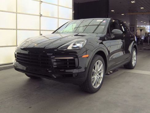 Used 2019 Porsche Cayenne image 1
