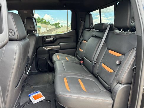 Used 2021 GMC Sierra 1500 AT4 w/ AT4 Preferred Package AWD/4WD image 13