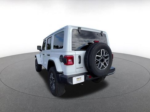 Used 2025 Jeep Wrangler Unlimited Sahara AWD/4WD image 11