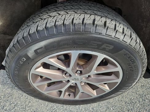 Used 2017 Ford Expedition King Ranch image 12