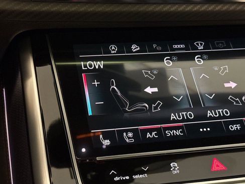 New 2025 Audi RS Q8 performance image 20