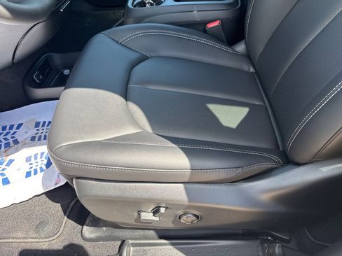 New 2026 Chrysler Voyager LX image 15