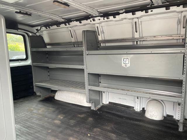 Used 2017 Chevrolet Express 2500 RWD image 24