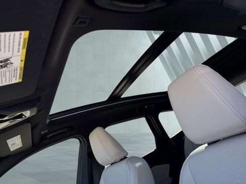 Used 2024 BMW X1 xDrive28i w/ Technology Package image 27