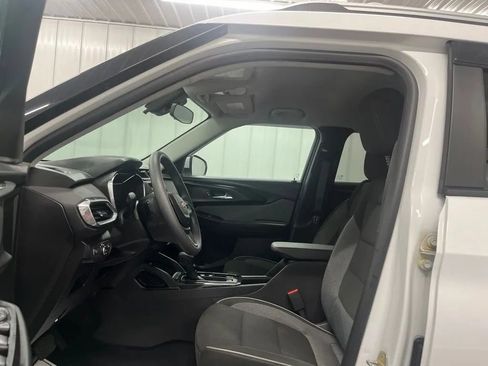 Used 2023 Chevrolet TrailBlazer LT FWD image 17