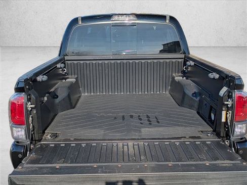 Used 2021 Toyota Tacoma TRD Off-Road w/ Technology Package image 9