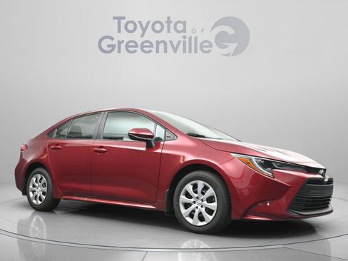 Used 2025 Toyota Corolla LE FWD image 19
