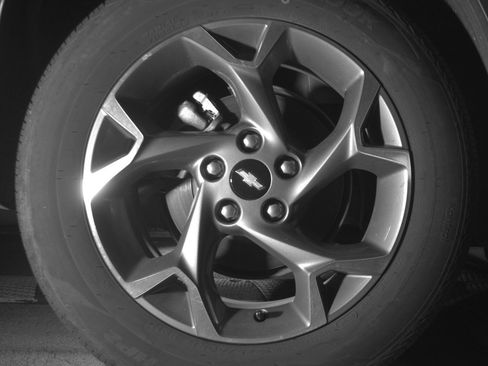 Used 2025 Chevrolet Trax LT FWD image 15
