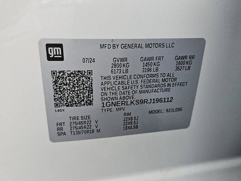 Used 2024 Chevrolet Traverse RS FWD image 16