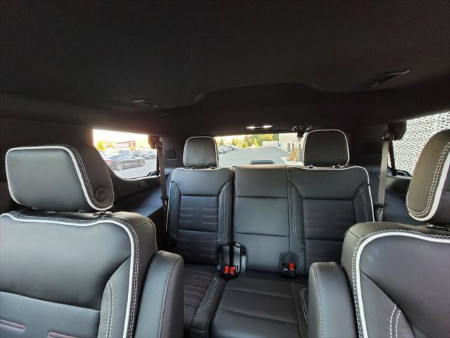 Used 2026 GMC Yukon AT4 Ultimate w/ LPO, Illumination Package AWD/4WD image 24