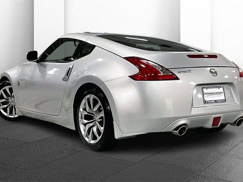 Used 2013 Nissan 370Z Coupe image 10