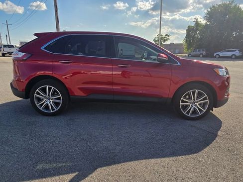 Used 2022 Ford Edge Titanium w/ Class II Trailer Tow Package AWD/4WD image 3