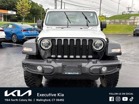 Used 2023 Jeep Wrangler Sport AWD/4WD image 6