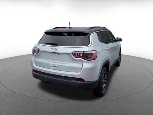 Used 2025 Jeep Compass Limited AWD/4WD image 15