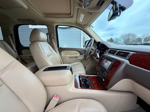 Used 2014 Chevrolet Tahoe LTZ image 22