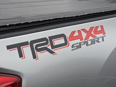 Used 2017 Toyota Tacoma TRD Sport image 23