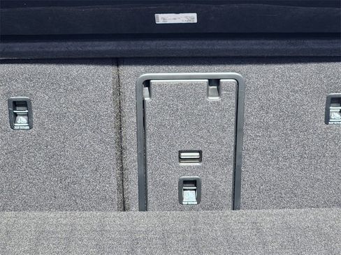 Used 2022 Volkswagen Golf R image 20