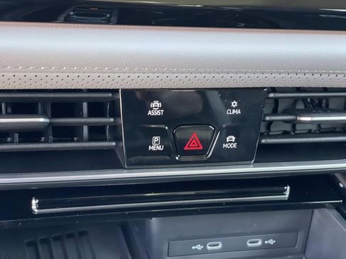 New 2026 Volkswagen Atlas Peak Edition image 17