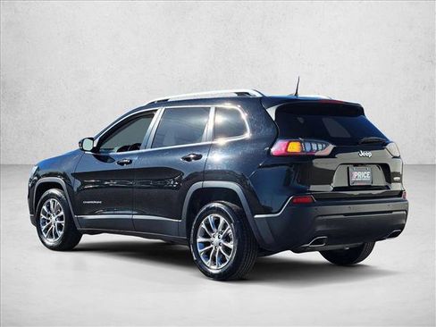 Used 2019 Jeep Cherokee Latitude Plus w/ Comfort/Convenience Group FWD image 8