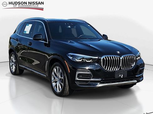 Used 2022 BMW X5 xDrive40i w/ Premium Package AWD/4WD image 1
