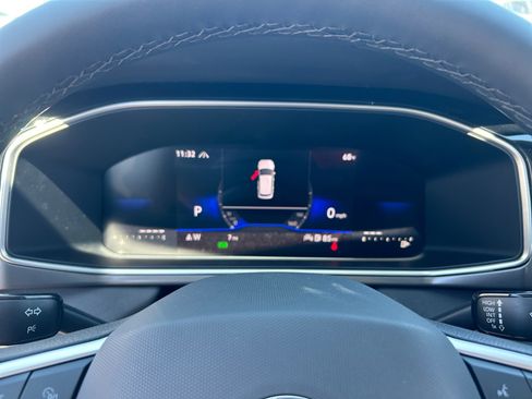 New 2026 Volkswagen Taos SE AWD/4WD image 11