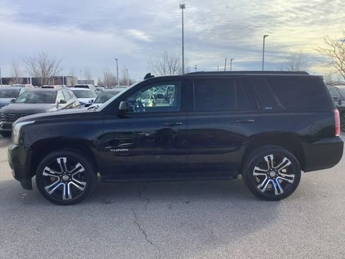 Used 2019 GMC Yukon SLT w/ Graphite Edition image 8