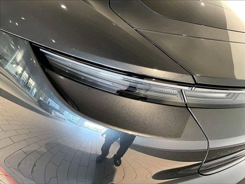 Used 2025 Porsche Taycan 4S image 32