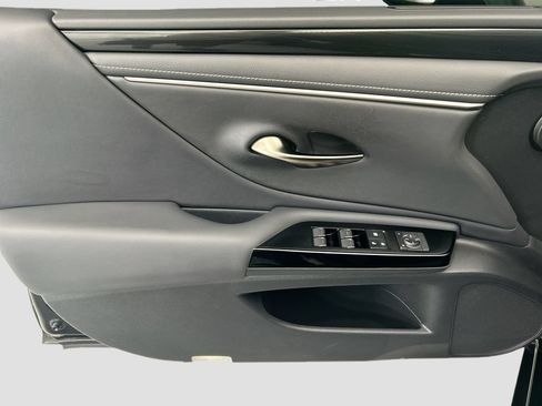 Used 2025 Lexus ES 350 w/ Accessory Package (Z2) FWD image 22