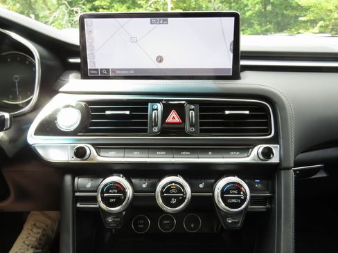 Used 2022 Genesis G70 2.0T w/ Prestige Package image 26