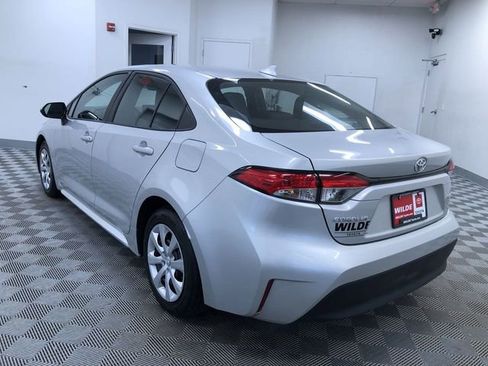Used 2025 Toyota Corolla LE image 13