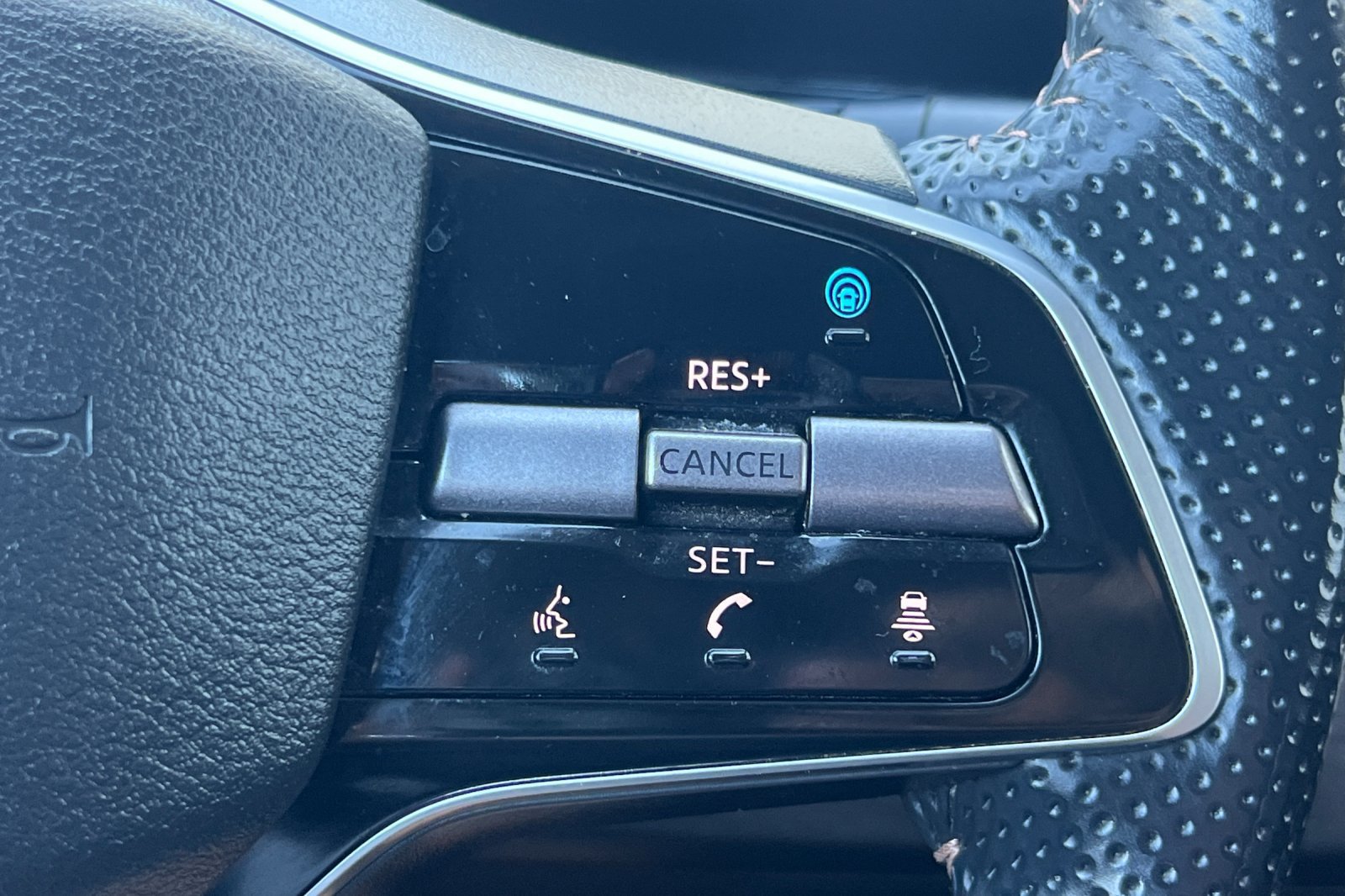 Certified 2023 Nissan Ariya FWD image 29
