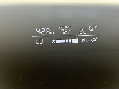 Used 2021 Subaru Crosstrek 2.0i Premium w/ Moonroof Package image 24