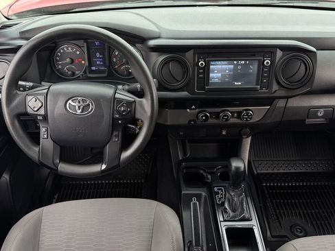 Used 2018 Toyota Tacoma SR w/ SR Convenience Package image 11