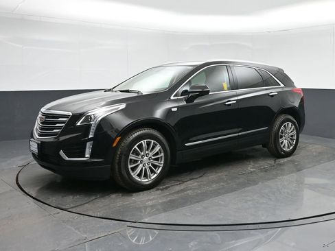 Used 2017 Cadillac XT5 Luxury w/ LPO, Wheel Lock Package image 3