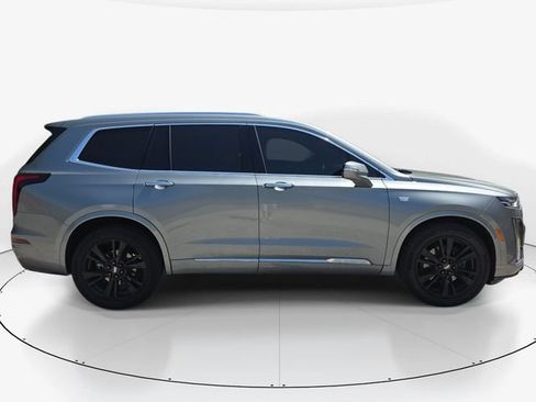 Used 2023 Cadillac XT6 Premium Luxury w/ LPO, Floor Liner Package FWD image 3