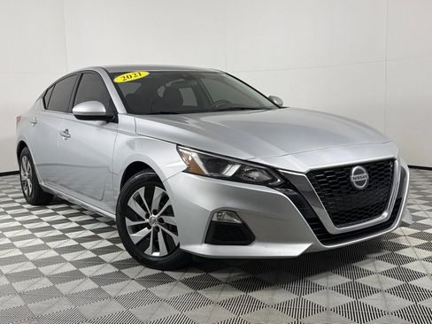 Used 2021 Nissan Altima 2.5 S image 2