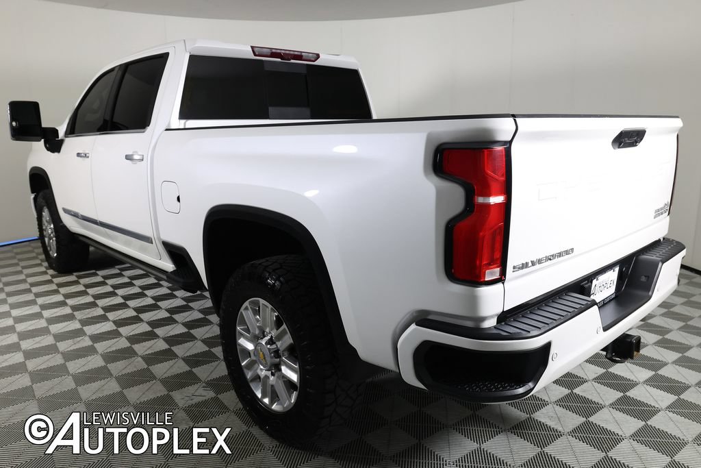 Used 2024 Chevrolet Silverado 2500 High Country w/ Technology Package AWD/4WD image 8