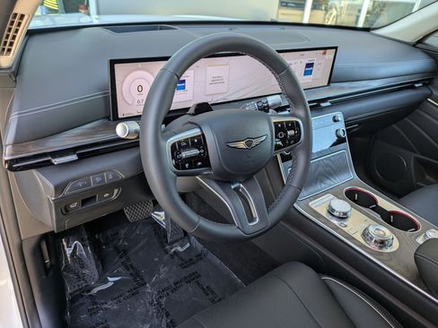 Used 2025 Genesis GV80 3.5T Advanced image 13