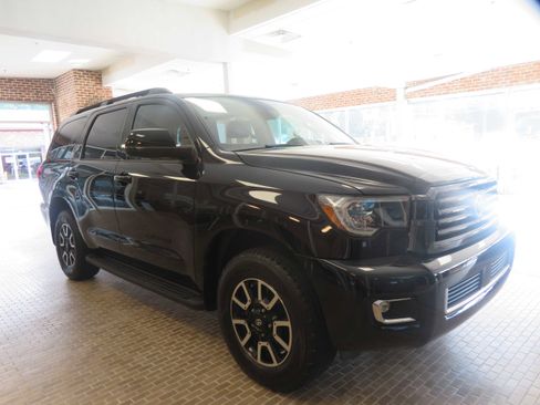 Used 2018 Toyota Sequoia TRD Sport AWD/4WD image 78
