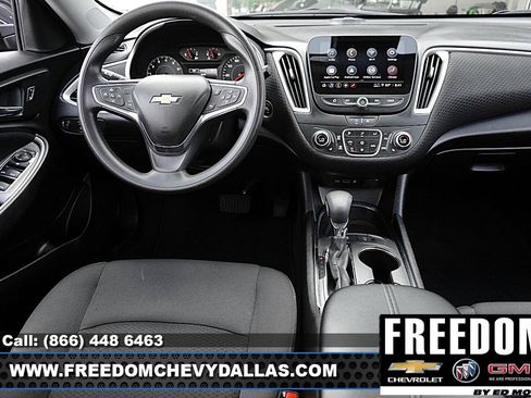 Used 2025 Chevrolet Malibu LT FWD image 13