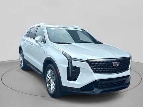 Certified 2024 Cadillac XT4 Premium Luxury AWD/4WD image 3