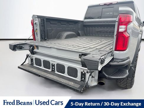 Used 2024 Chevrolet Silverado 2500 ZR2 w/ Technology Package image 37