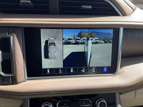 Used 2024 GMC Yukon XL Denali w/ Max Trailering Package image 16